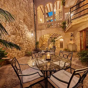 https://cas-comte-petit-hotel-spa.allmallorcahotels.com